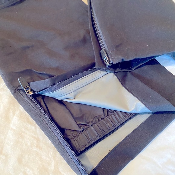 Boys size 18, never used, Gore-Tex style shell snow pant. Waterproof, breathable - Picture 1 of 5